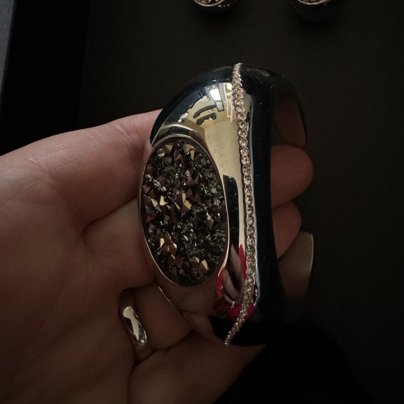 SWAROVSKI CUFF  RING  EARRINGS - Picture 4 of 8